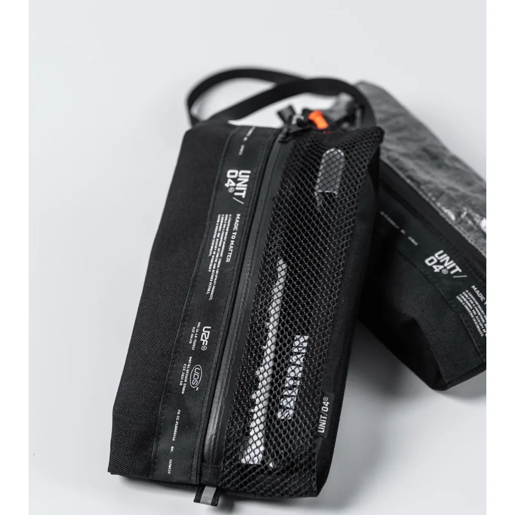 🇰🇷UNIT/04 TOILETRY POUCH🇰🇷