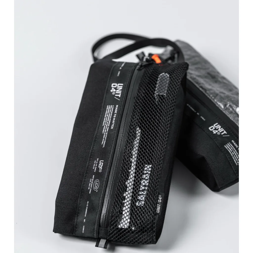 🇰🇷UNIT/04 TOILETRY POUCH🇰🇷